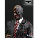 Hot Toys: Harvey Dent (Two-Face)